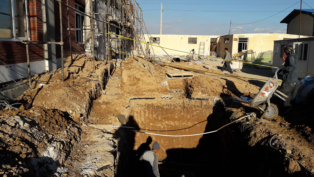 اسلایدر- اب ناب پیشرو